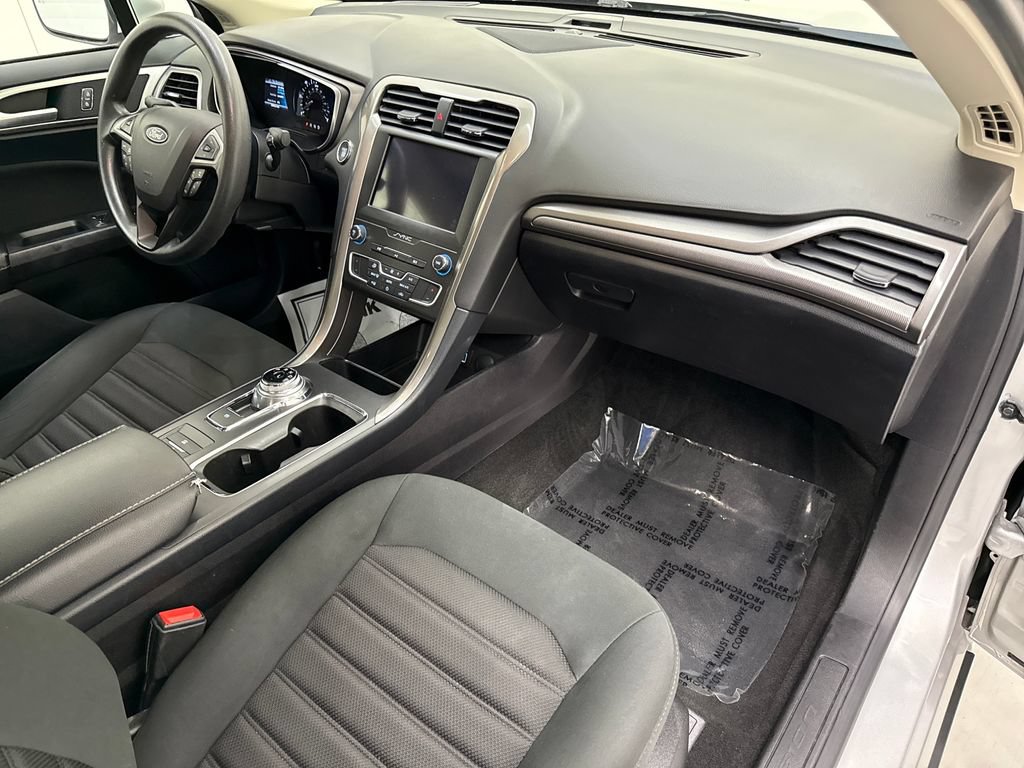 Used 2019 Ford Fusion SE FWD image 23