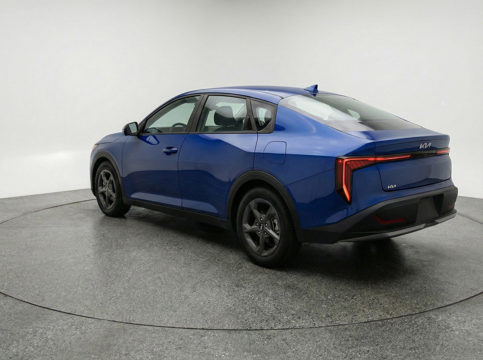 Used 2025 Kia K4 LXS image 6