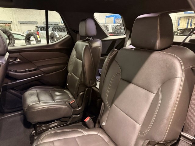 Used 2023 Chevrolet Traverse LT w/ LPO, Floor Liner Package FWD image 20