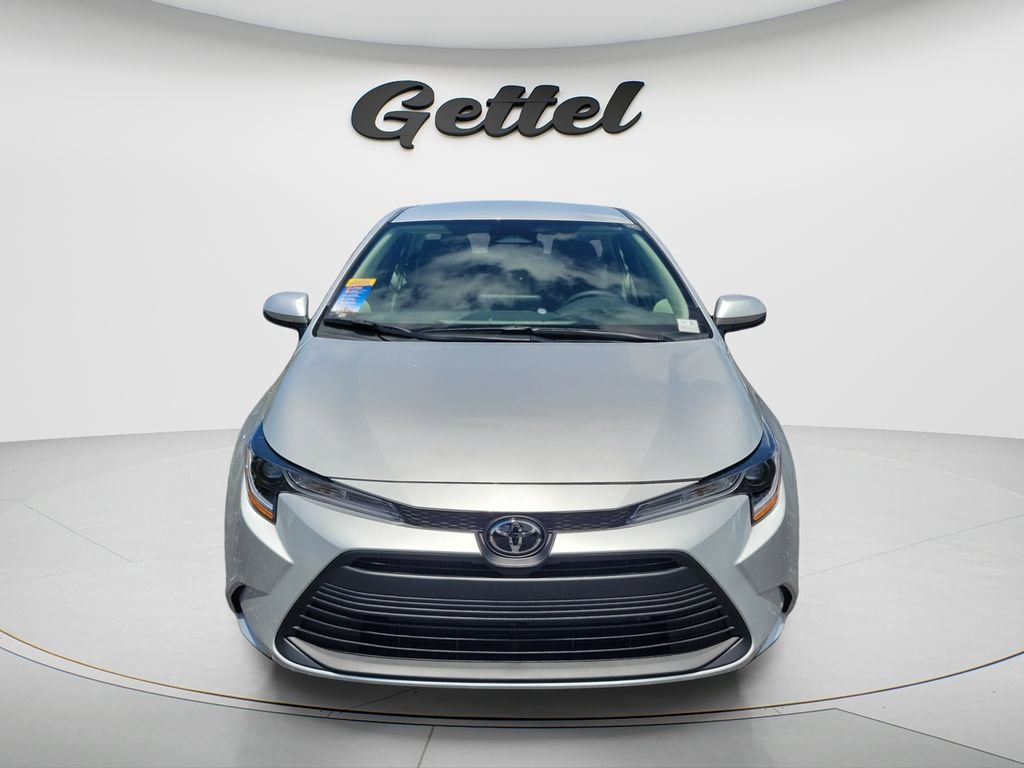 New 2026 Toyota Corolla LE FWD image 2