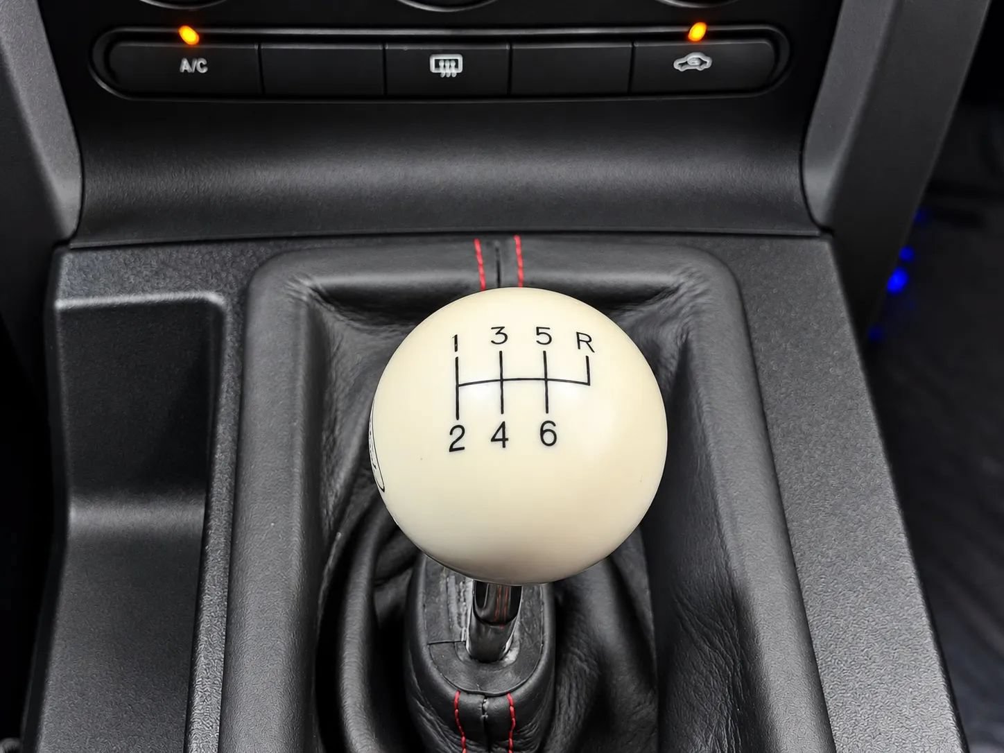 Used 2008 Ford Mustang Shelby GT500 RWD image 37