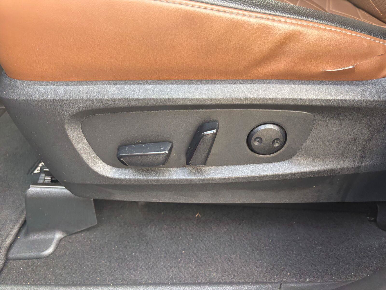 Used 2023 Nissan Pathfinder Platinum FWD image 27