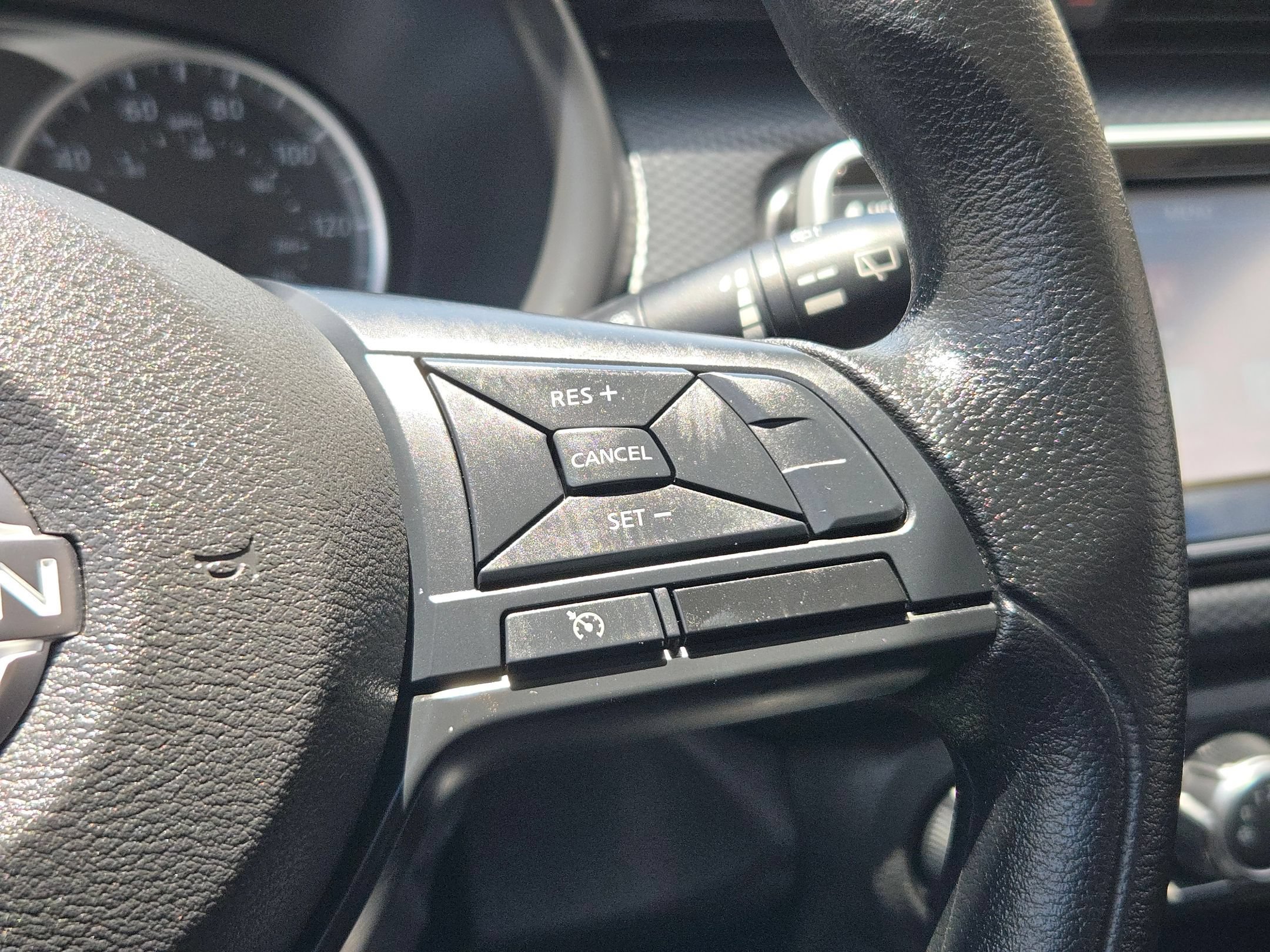 Certified 2025 Nissan Kicks Play S FWD image 20