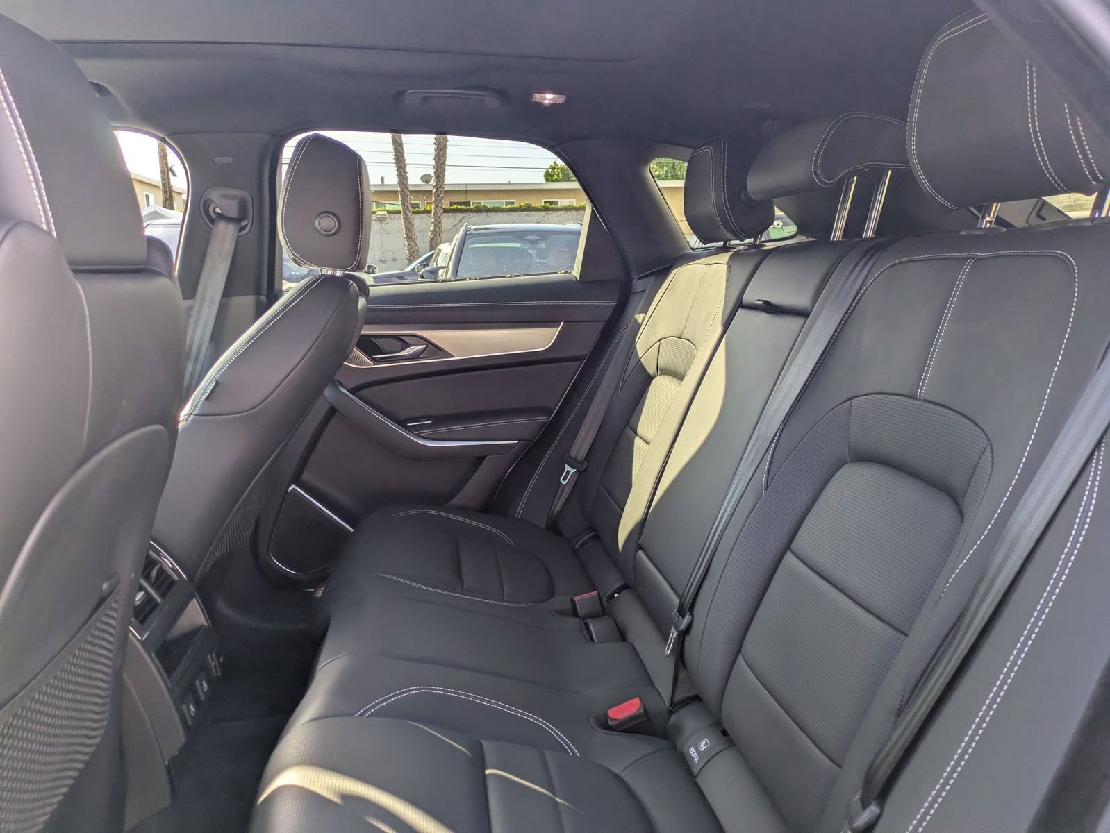 Used 2026 Jaguar F-PACE R-Dynamic S AWD/4WD image 27