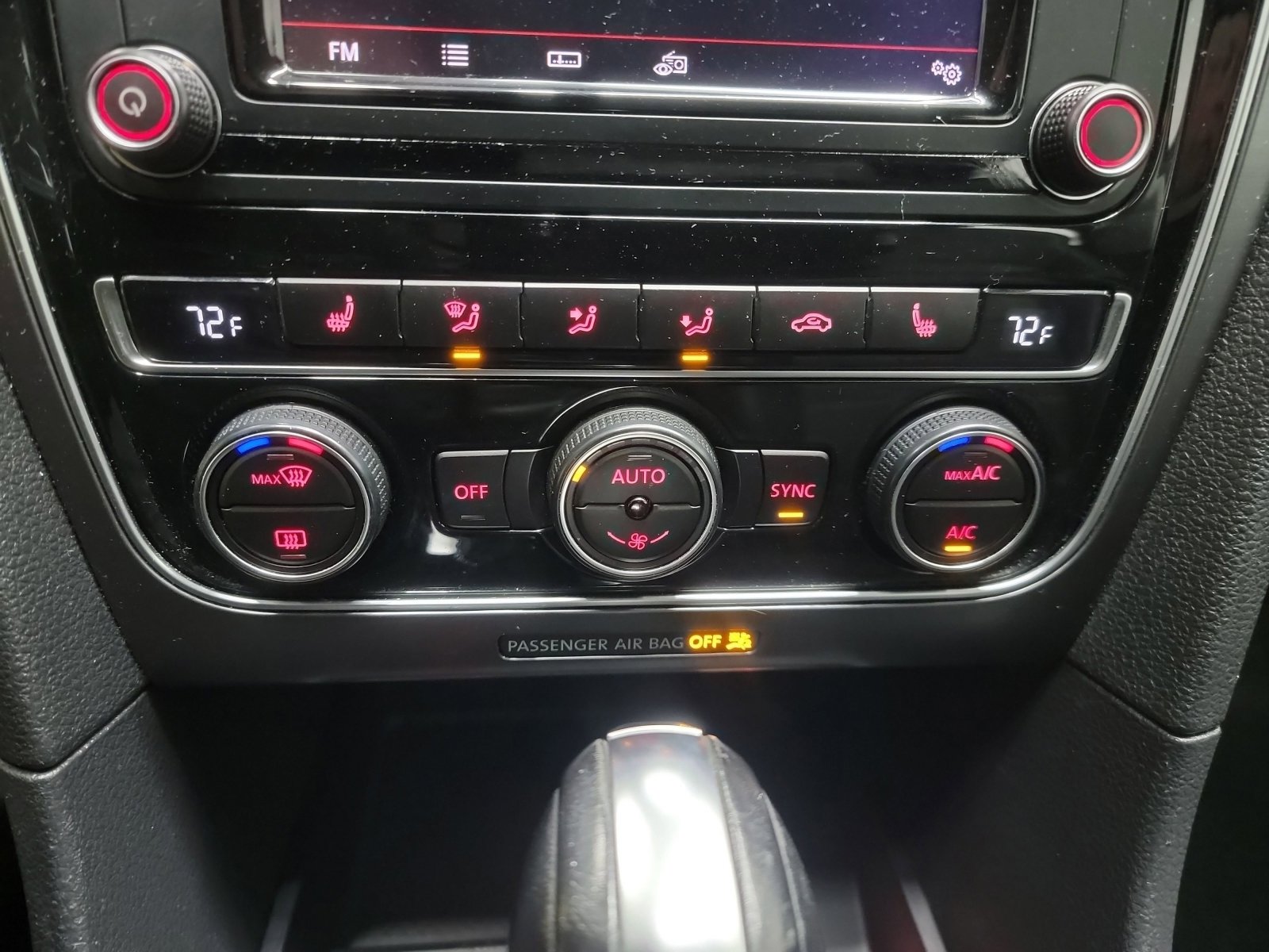 Used 2017 Volkswagen Passat 1.8T R-Line w/ R-Line Lighting Package image 21