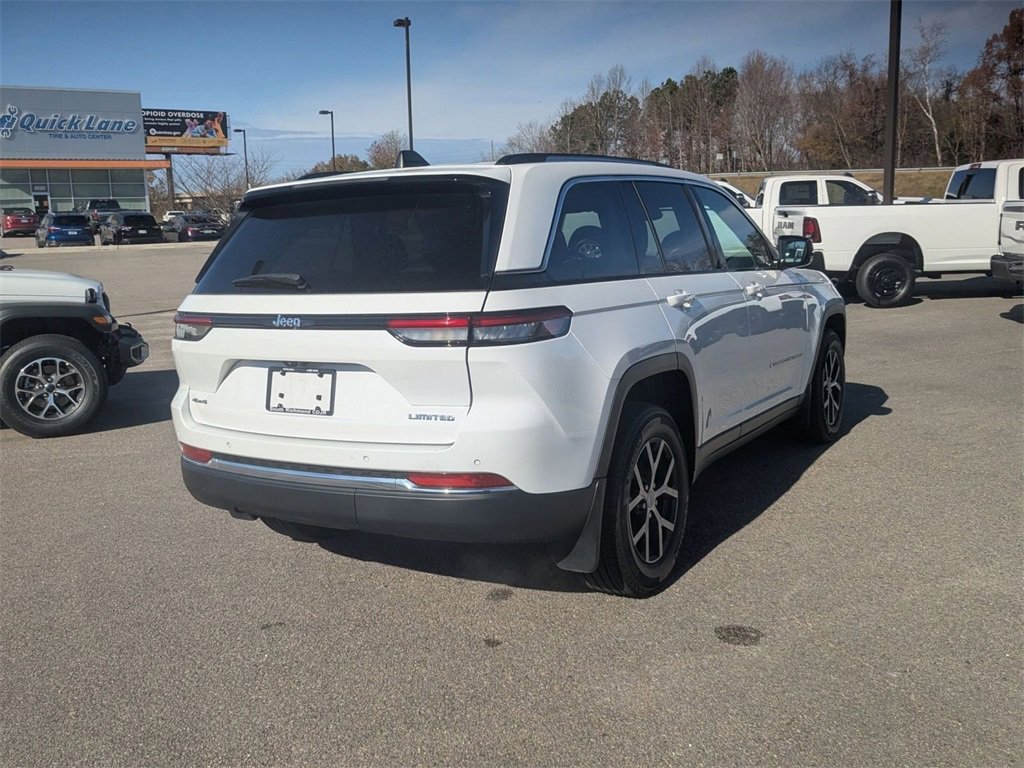 Used 2024 Jeep Grand Cherokee Limited w/ MOPAR Finishing Package image 5