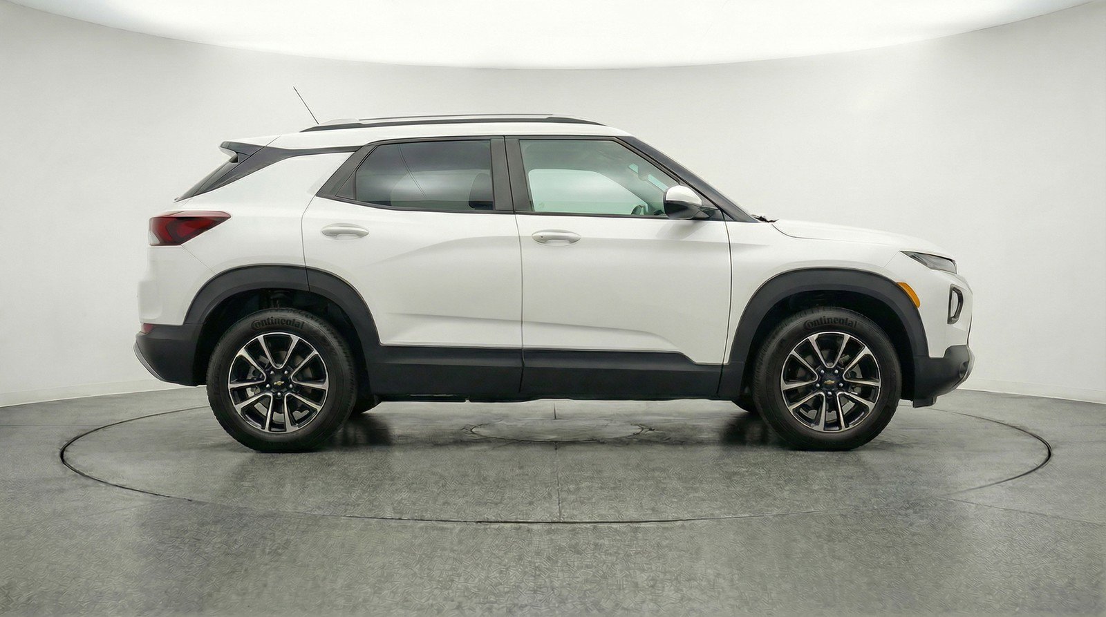 Used 2025 Chevrolet TrailBlazer LT FWD image 11