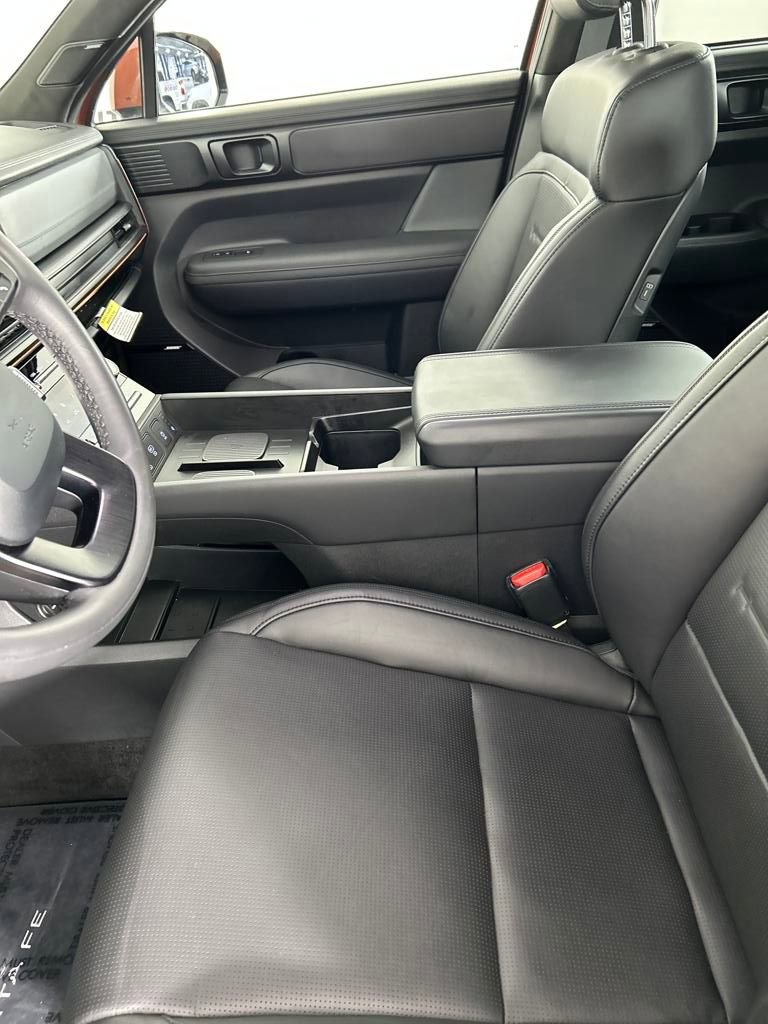 Used 2025 Hyundai Santa Fe Calligraphy image 32