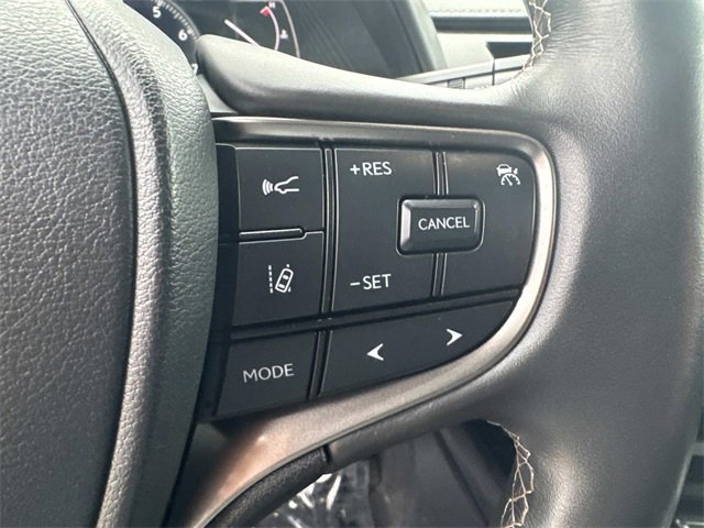 Certified 2022 Lexus UX 200 w/ Accessory Package (Z2) image 26