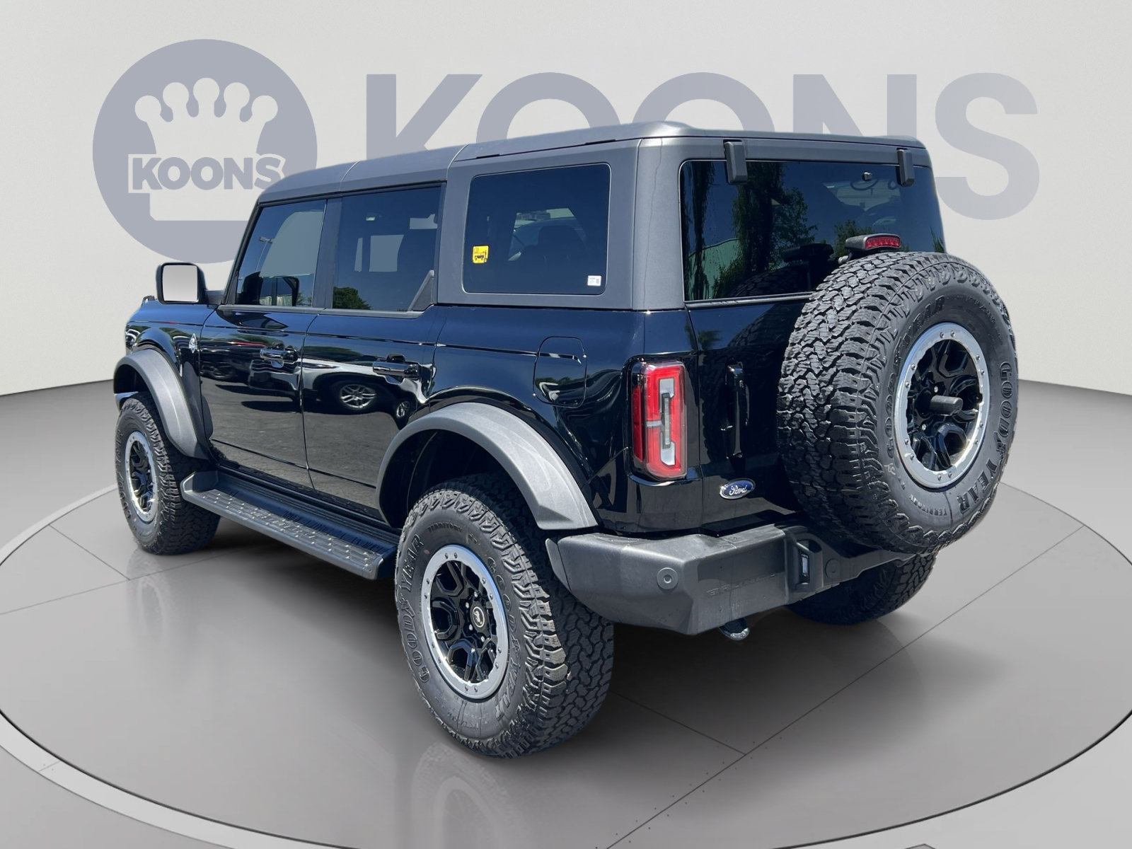 New 2025 Ford Bronco Outer Banks w/ Sasquatch Package AWD/4WD image 8