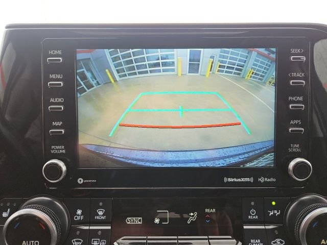 Used 2020 Toyota Highlander XLE image 20