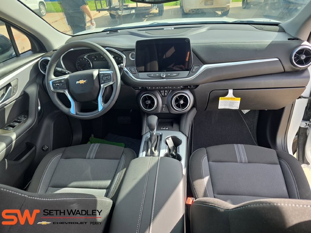 New 2026 Chevrolet Blazer LT w/ Convenience Package FWD image 9