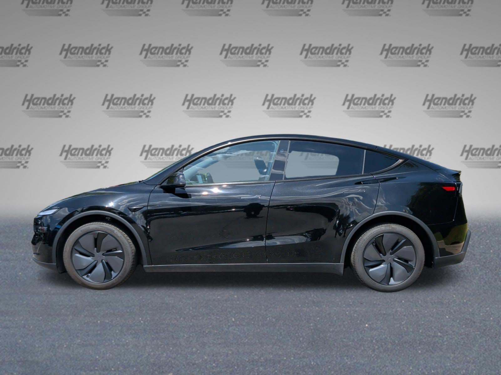 Used 2026 Tesla Model Y AWD image 10