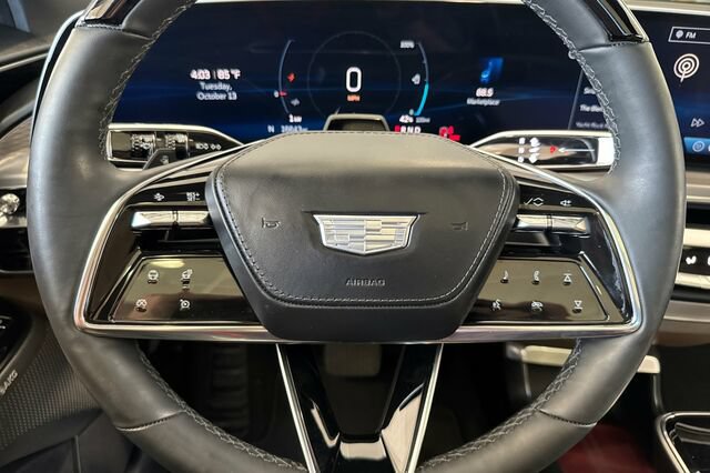 Certified 2024 Cadillac Lyriq Luxury w/ Nappa Leather Package AWD/4WD image 23