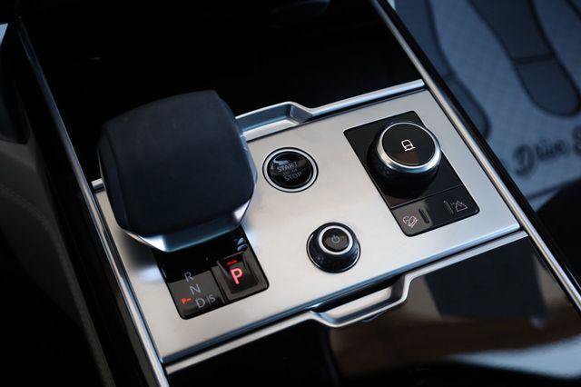 Used 2023 Land Rover Range Rover SE AWD/4WD image 39