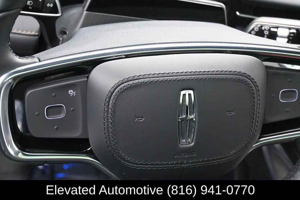 Used 2025 Lincoln Nautilus Reserve w/ Jet Appearance Package AWD/4WD image 14