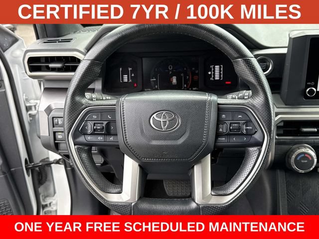 Used 2025 Toyota 4Runner SR5 AWD/4WD image 18