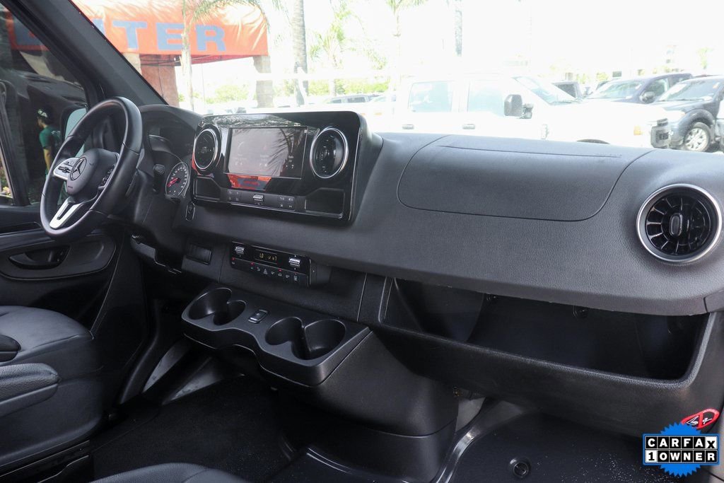 Used 2023 Mercedes-Benz Sprinter 2500 image 38