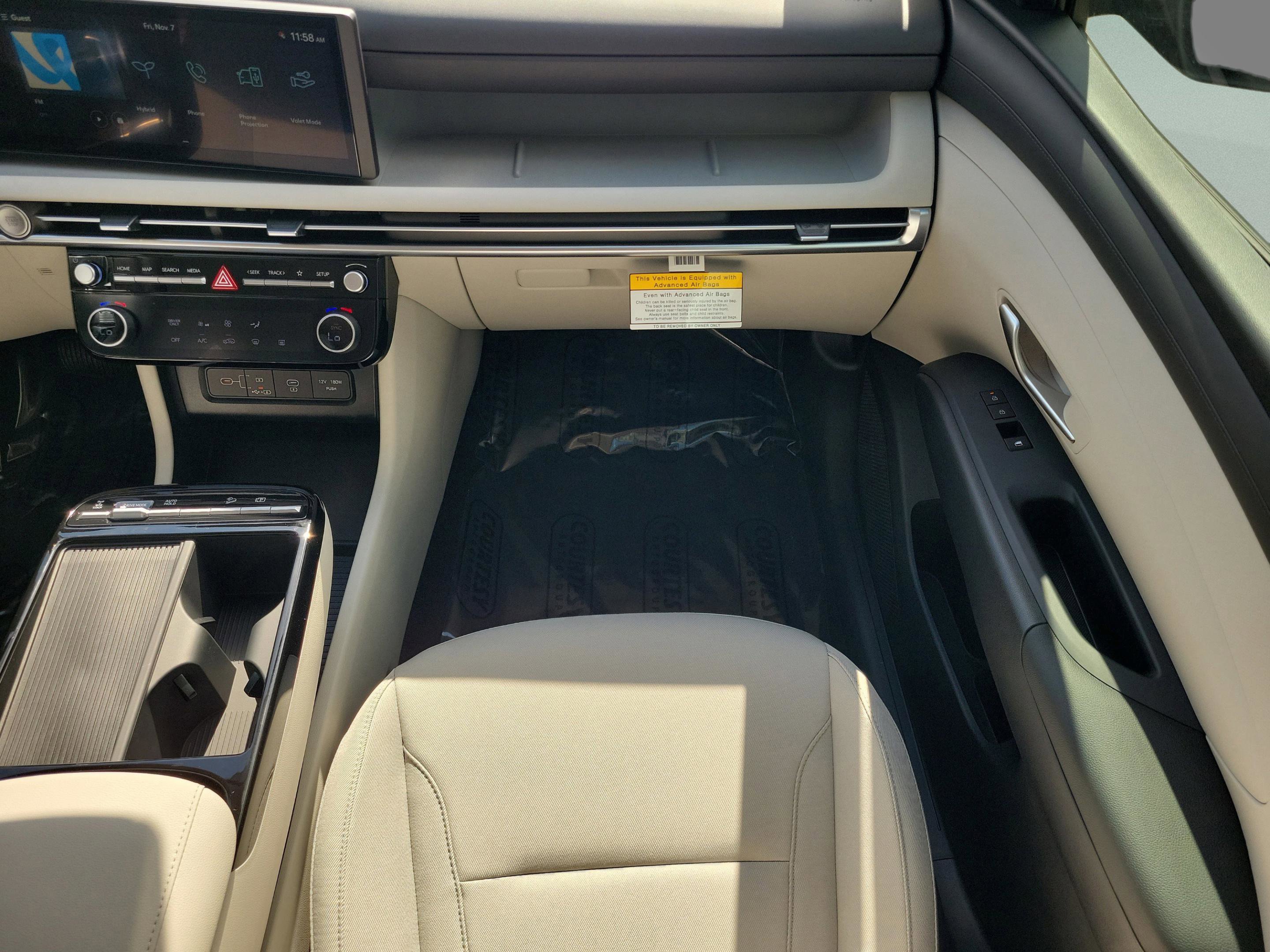 New 2026 Hyundai Tucson Blue SE image 11