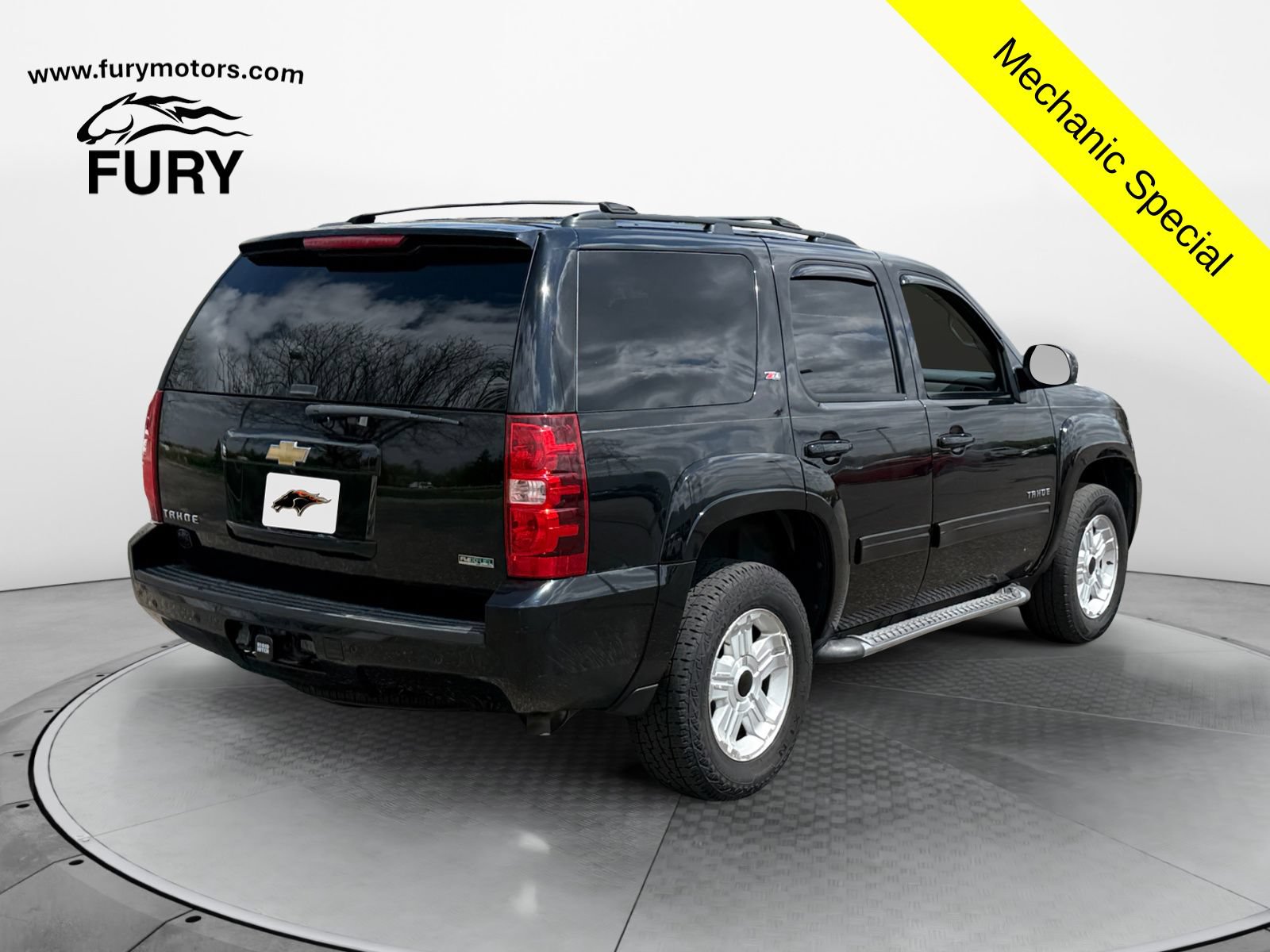 Used 2011 Chevrolet Tahoe LT w/ Suspension Package, Off-Road AWD/4WD image 3
