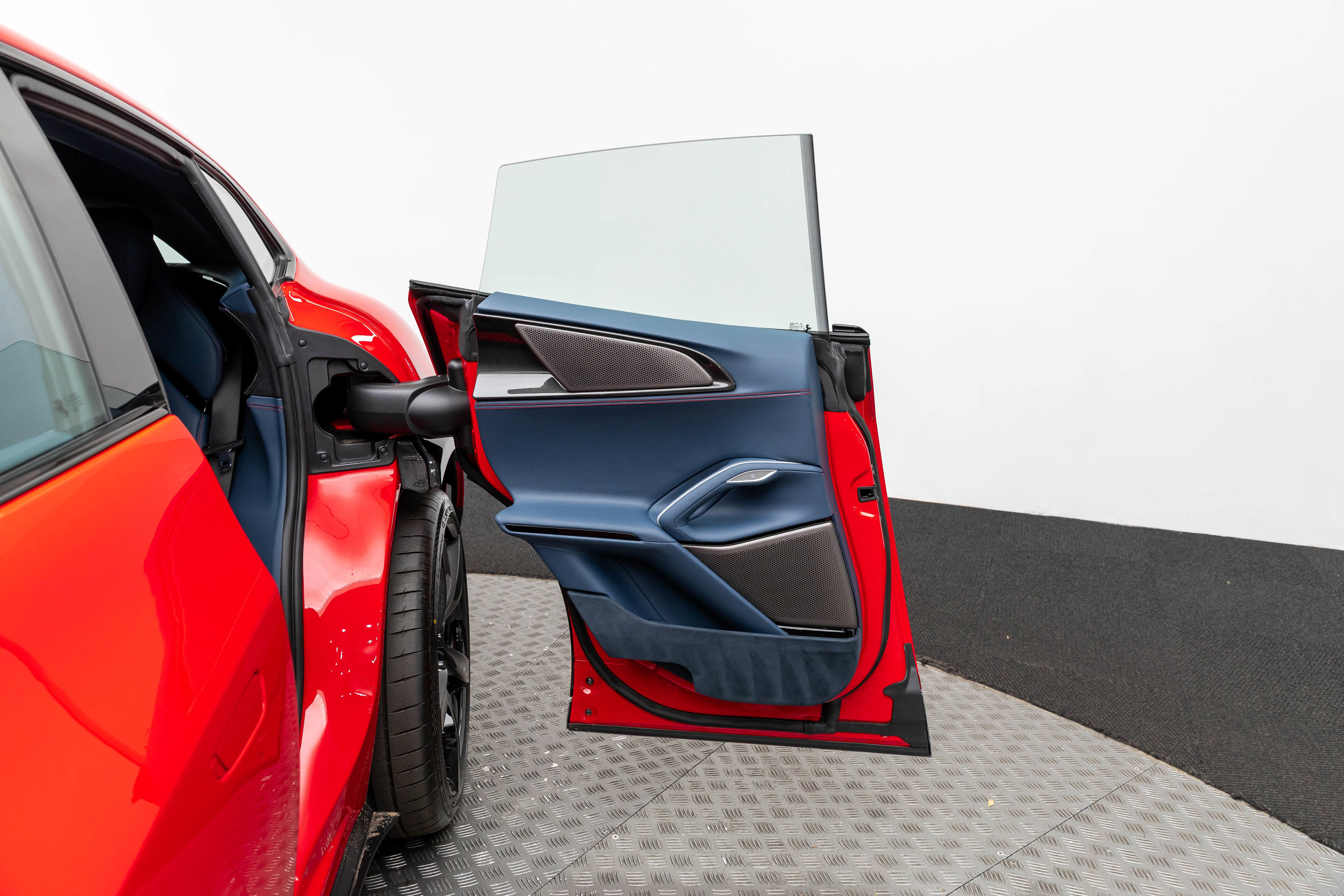 Used 2026 Ferrari Purosangue AWD/4WD image 59