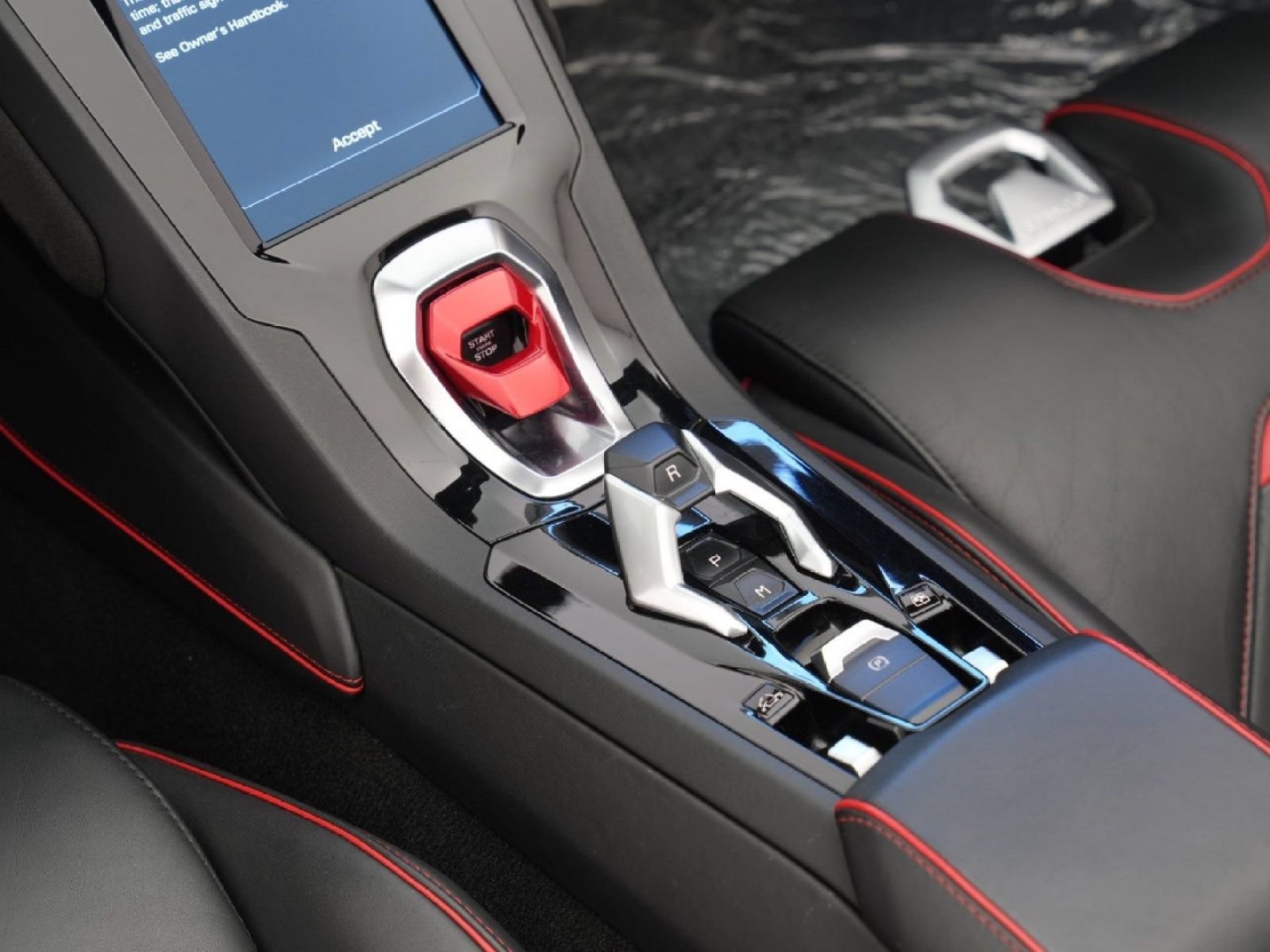 Used 2021 Lamborghini Huracan EVO RWD image 19