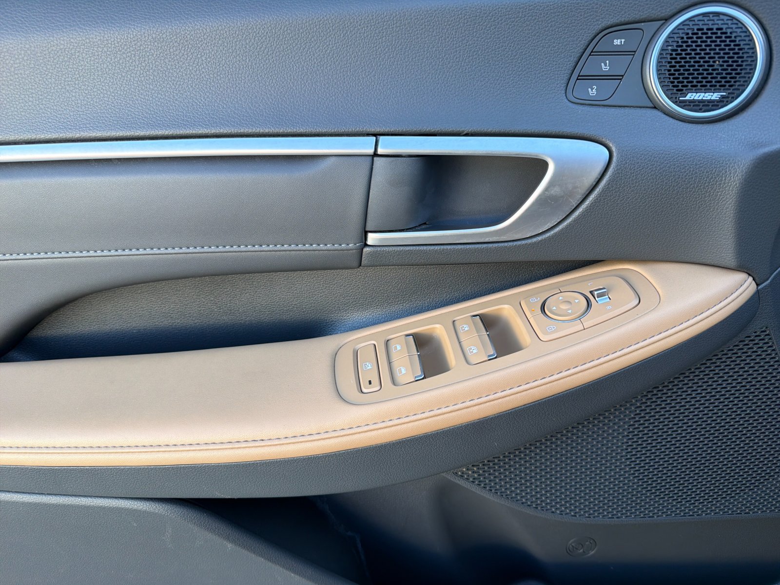 Used 2025 Hyundai Sonata Limited FWD image 10