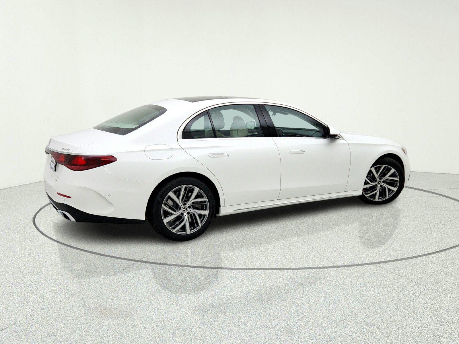 New 2026 Mercedes-Benz E 450 4MATIC Sedan image 8