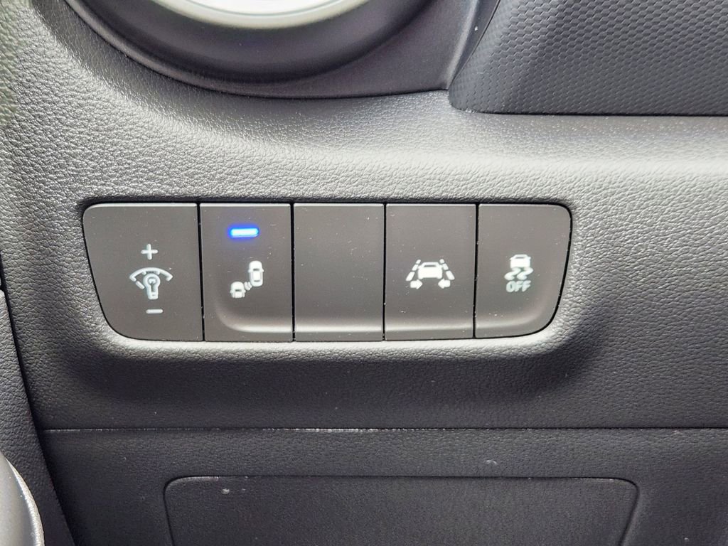 Used 2021 Hyundai Kona SEL Plus AWD/4WD image 12