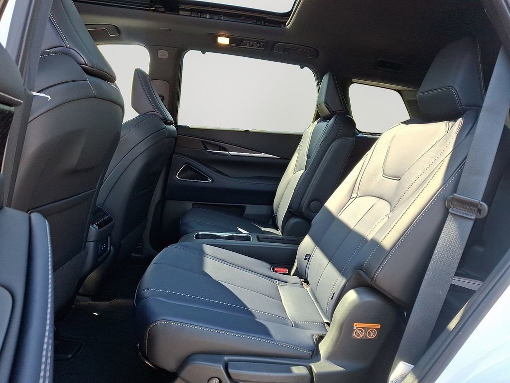 New 2026 INFINITI QX60 Luxe w/ Dark Cargo Package image 5