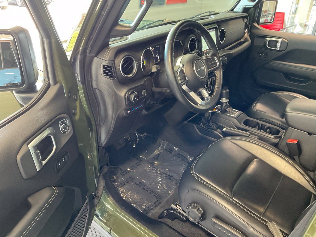 Used 2023 Jeep Wrangler Unlimited Sahara w/ Cold Weather Group AWD/4WD image 8