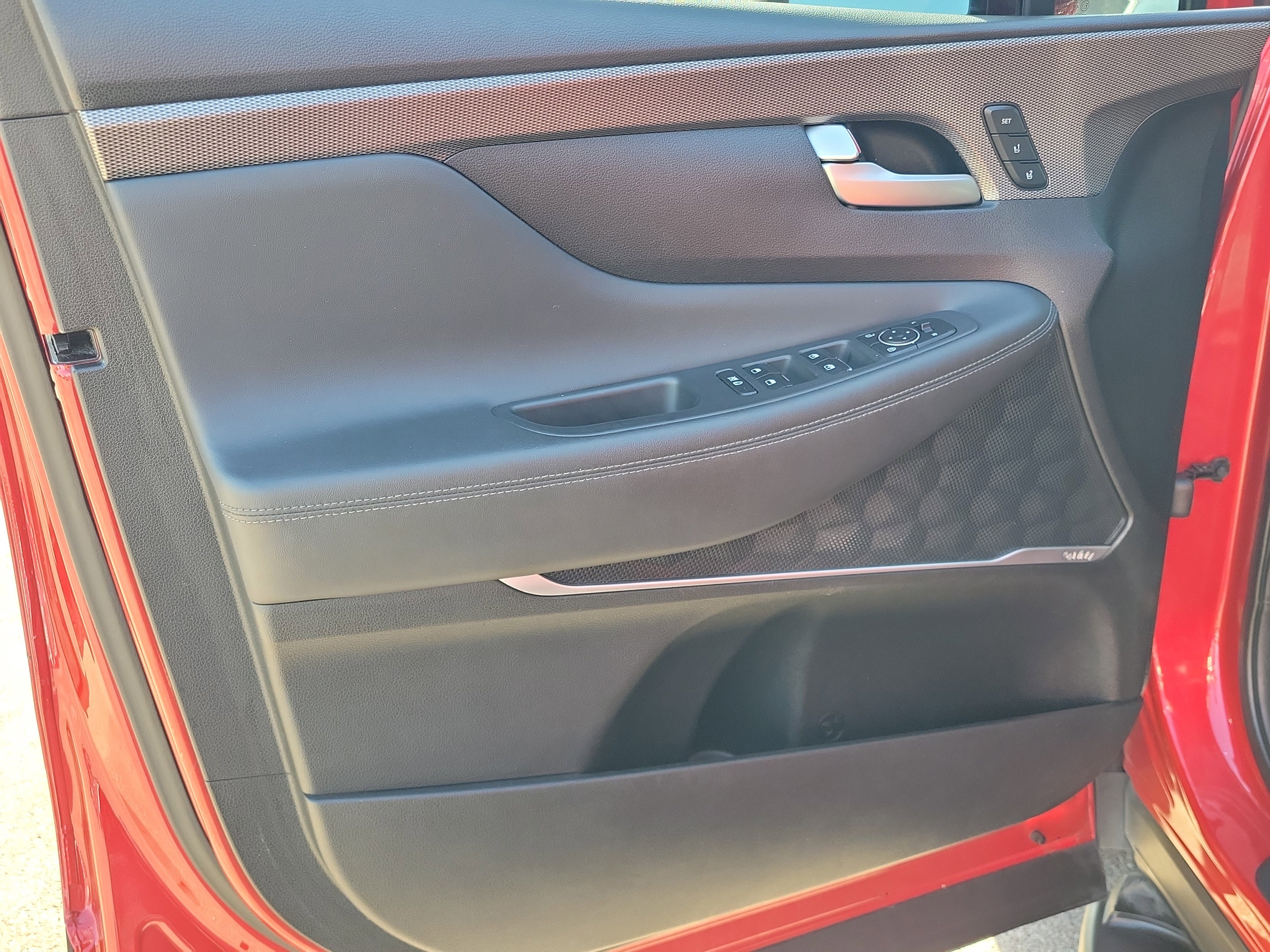 Used 2019 Hyundai Santa Fe FWD image 16