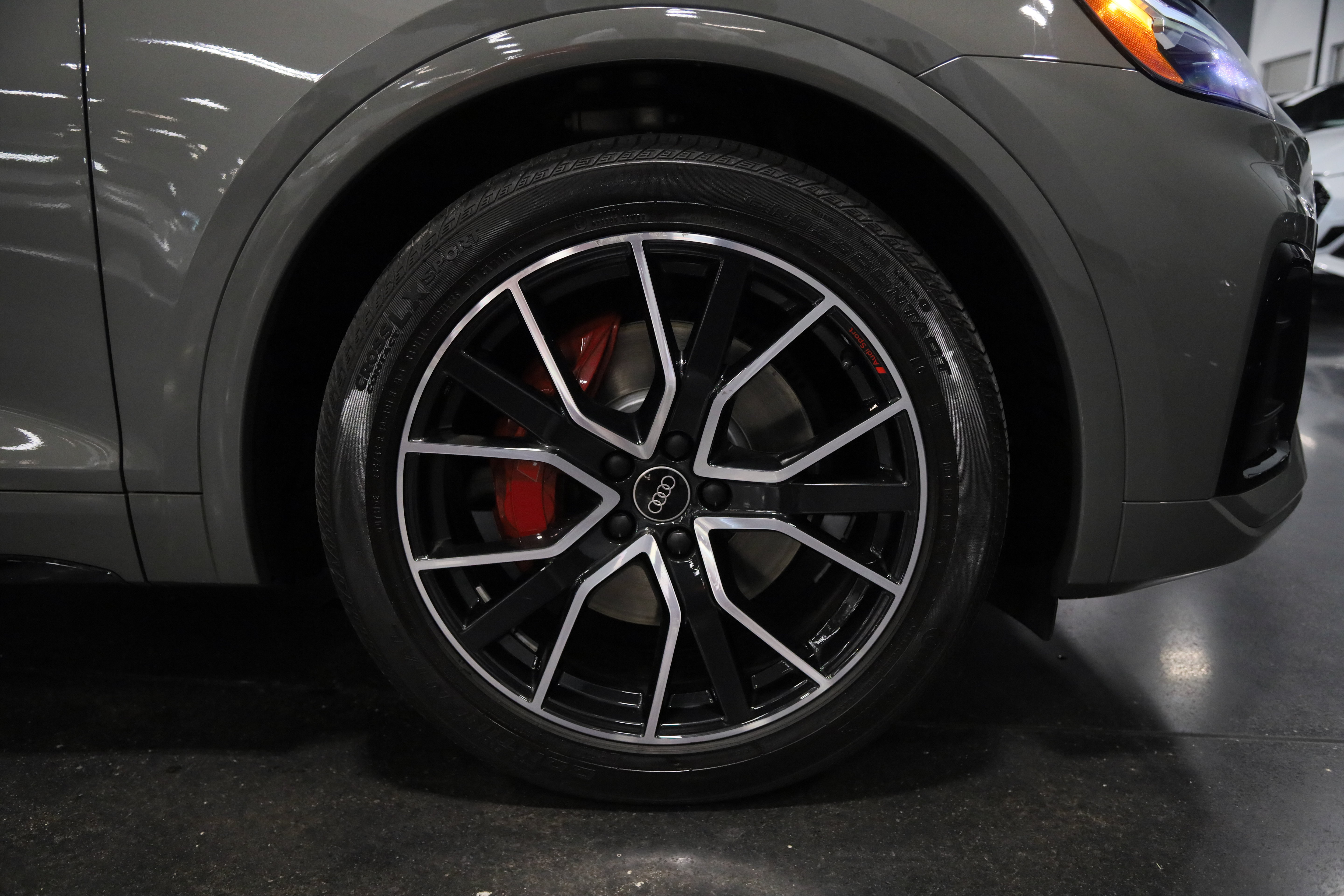 Used 2023 Audi SQ5 Premium Plus w/ Premium Plus Package AWD/4WD image 10