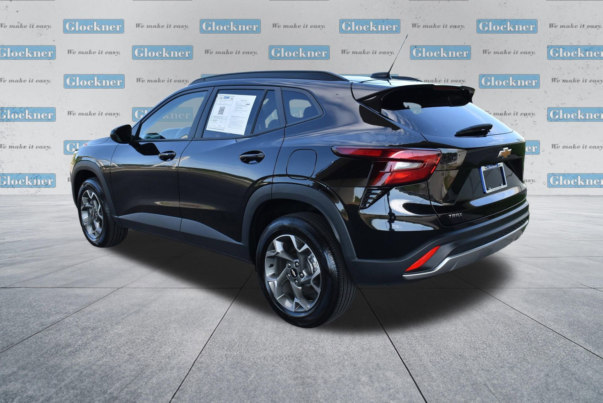 Used 2025 Chevrolet Trax LT w/ LT Convenience Package FWD image 8