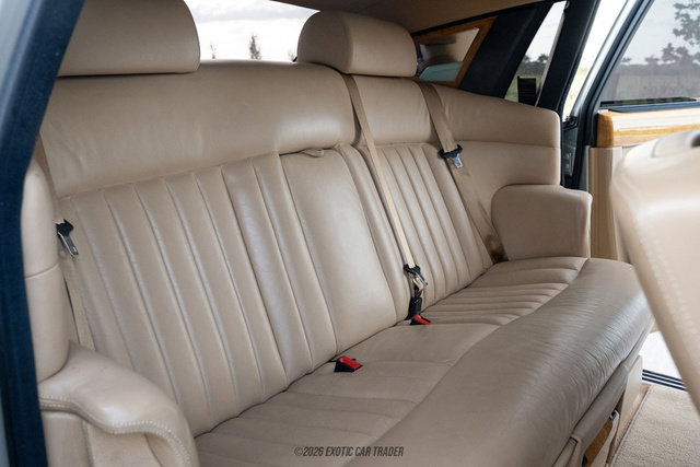 Used 2005 Rolls-Royce Phantom Sedan RWD image 53