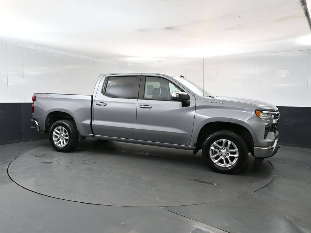 Used 2023 Chevrolet Silverado 1500 LT AWD/4WD image 7