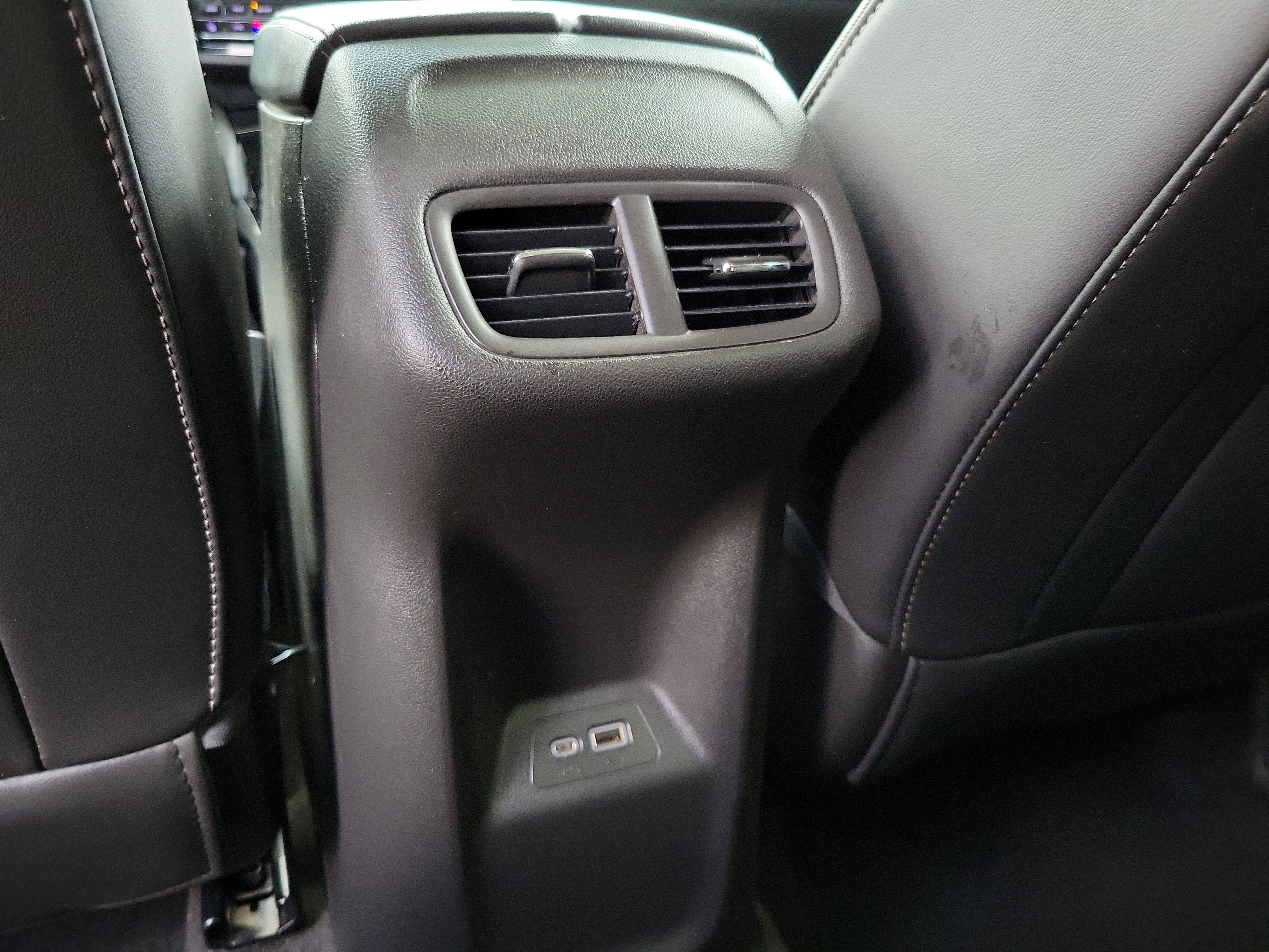 Used 2023 Buick Envision Essence image 14