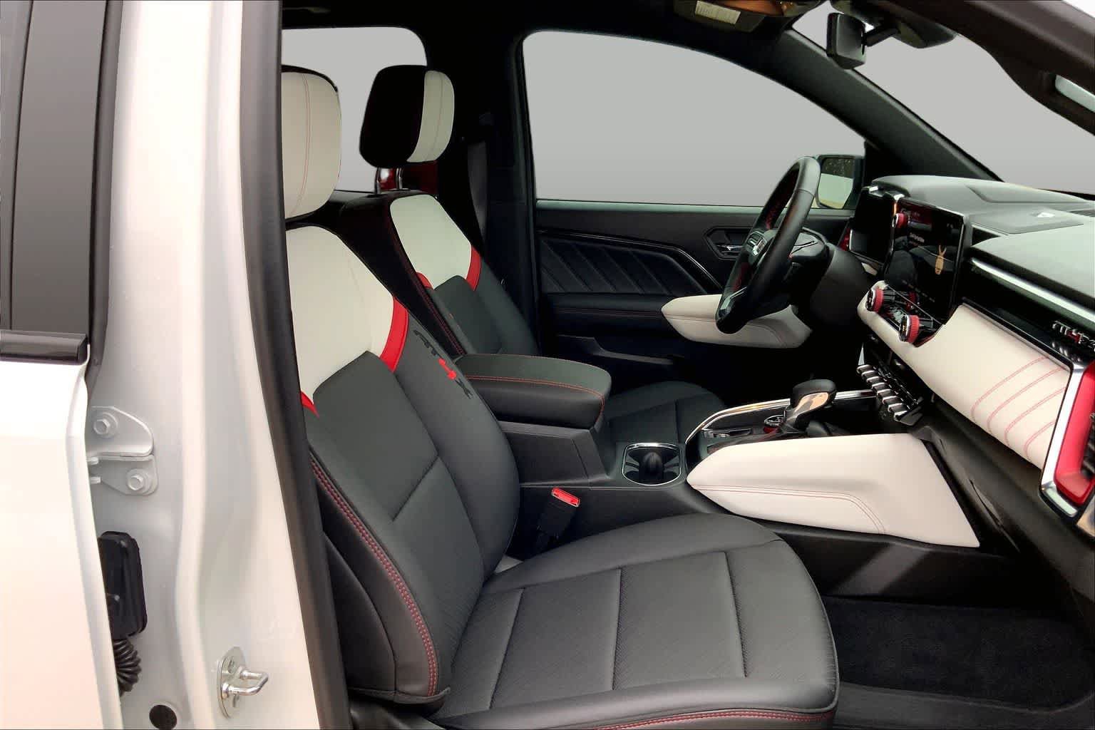 Certified 2024 GMC Canyon AT4X AWD/4WD image 9