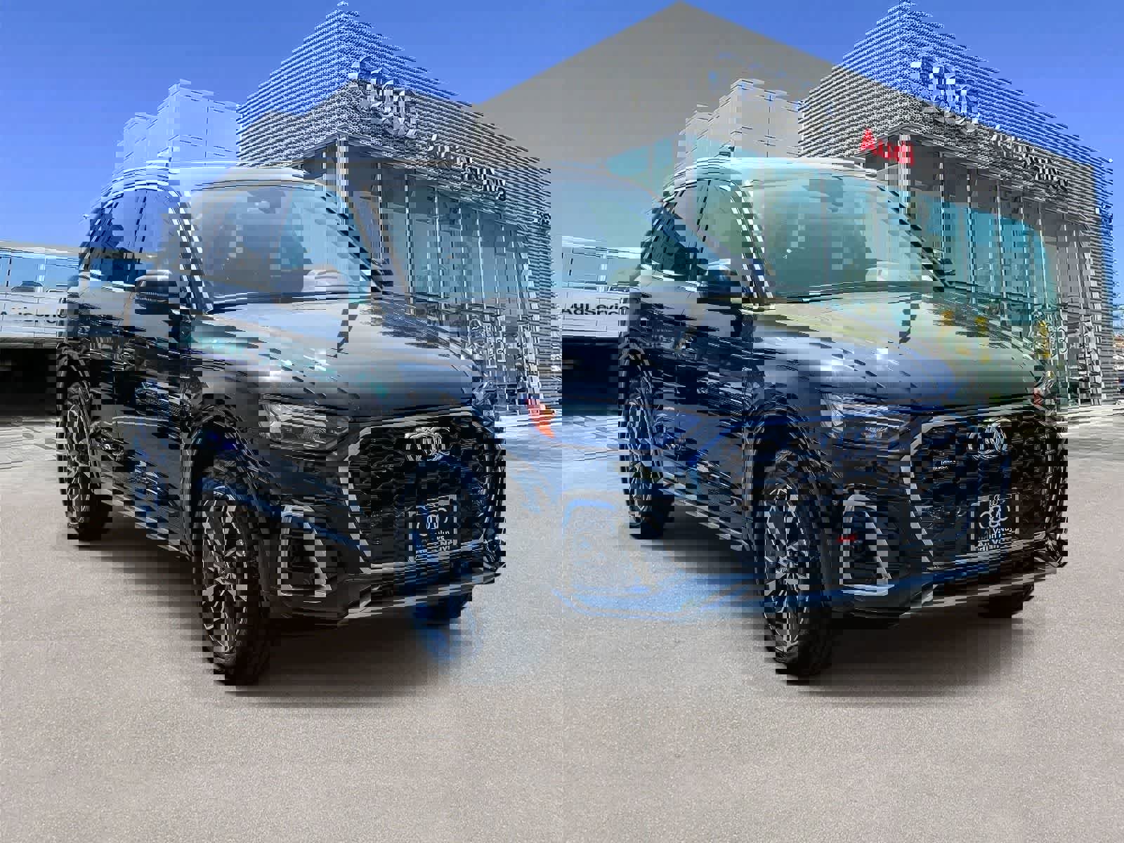 Used 2023 Audi Q5 2.0T Premium w/ Convenience Package image 5