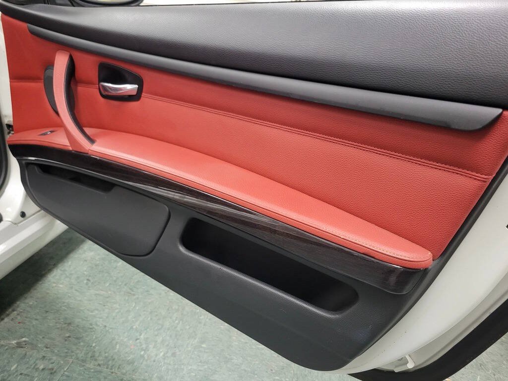 Used 2011 BMW 328i Convertible w/ Premium Pkg RWD image 30