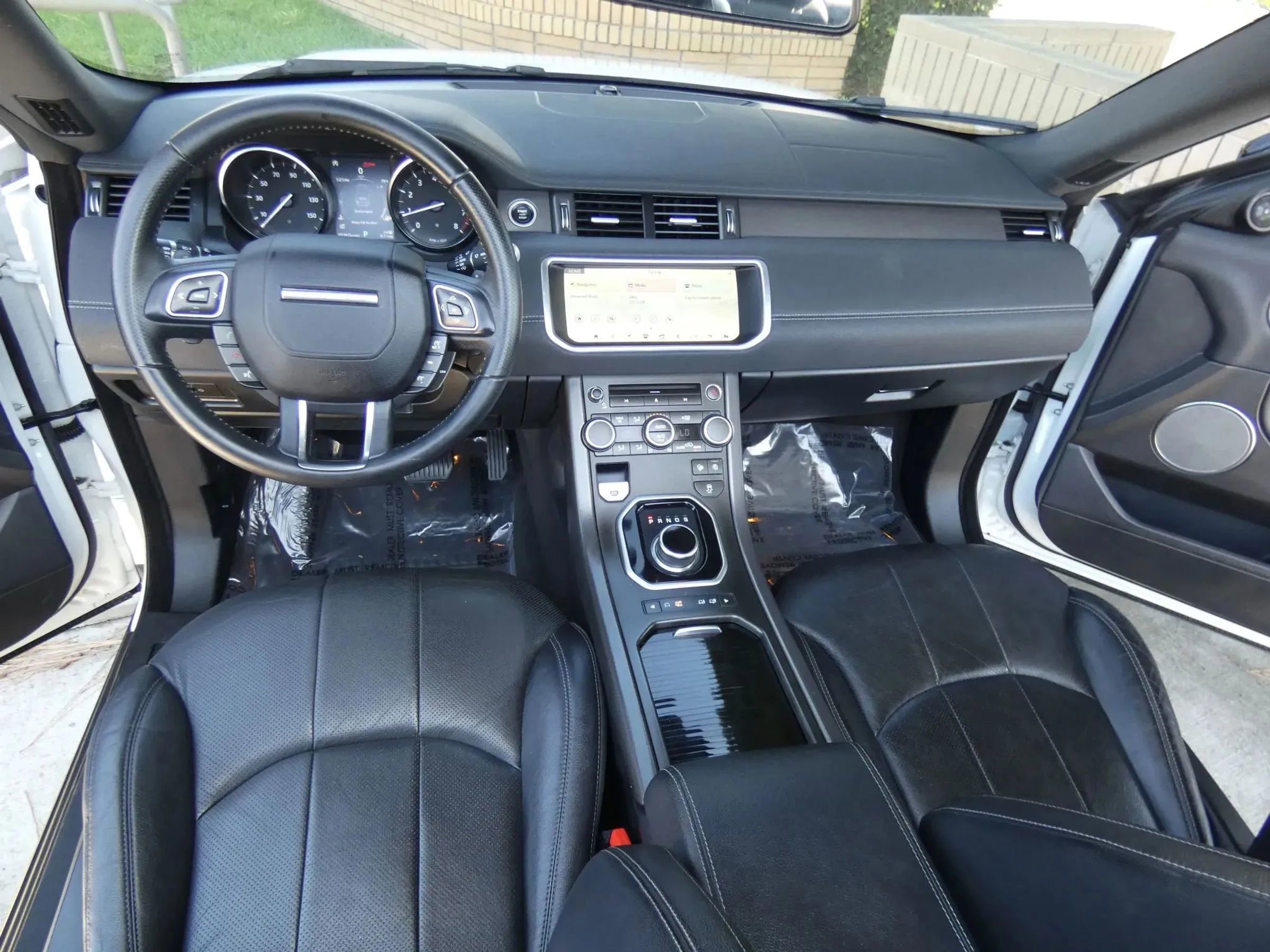 Used 2018 Land Rover Range Rover Evoque SE Dynamic image 22