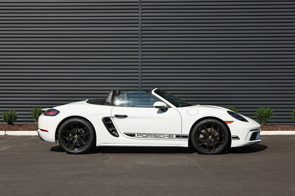 Certified 2024 Porsche 718 Boxster image 8