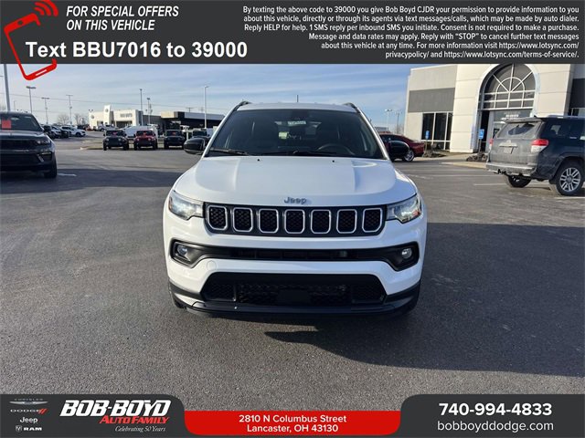 Used 2024 Jeep Compass Latitude image 2
