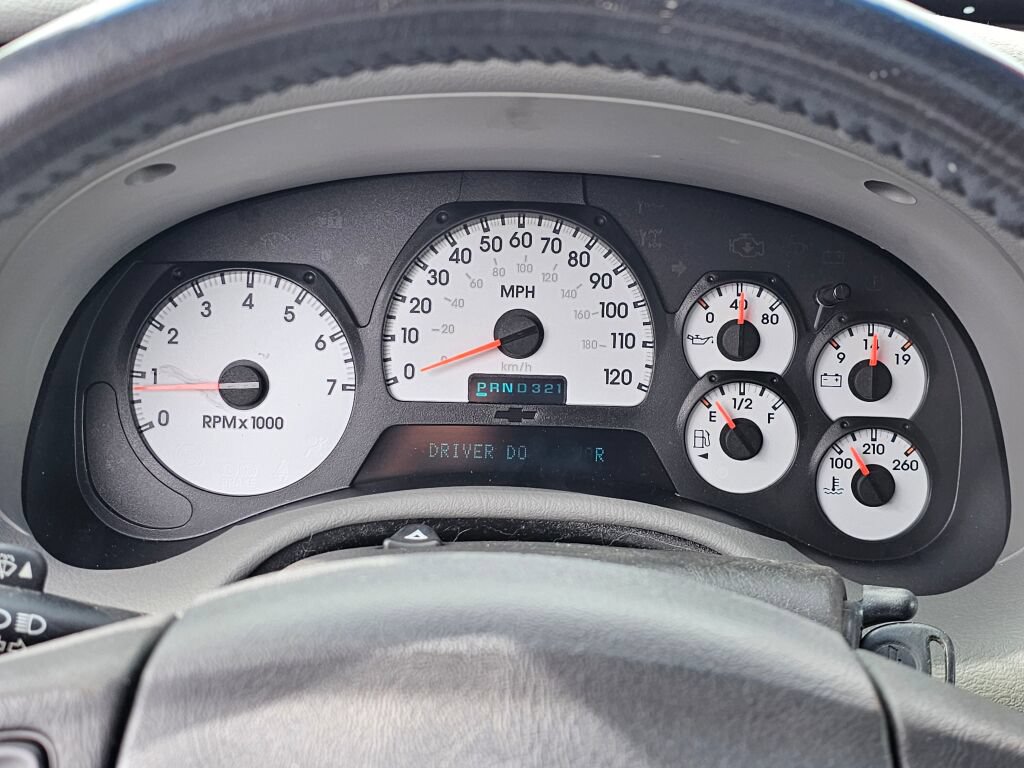 Used 2005 Chevrolet TrailBlazer LT w/ Luxury Package AWD/4WD image 31