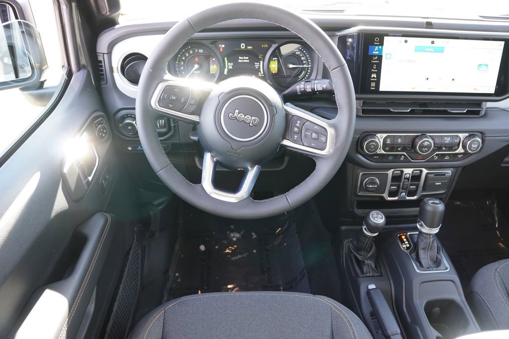 Certified 2025 Jeep Wrangler Unlimited Sahara w/ Safety Group image 19