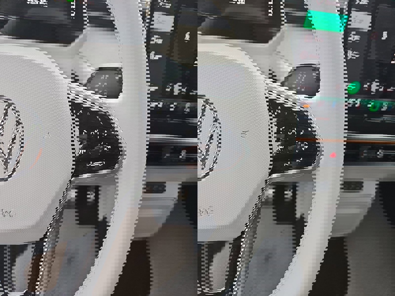 Used 2025 Volkswagen ID. Buzz 1st Edition image 19