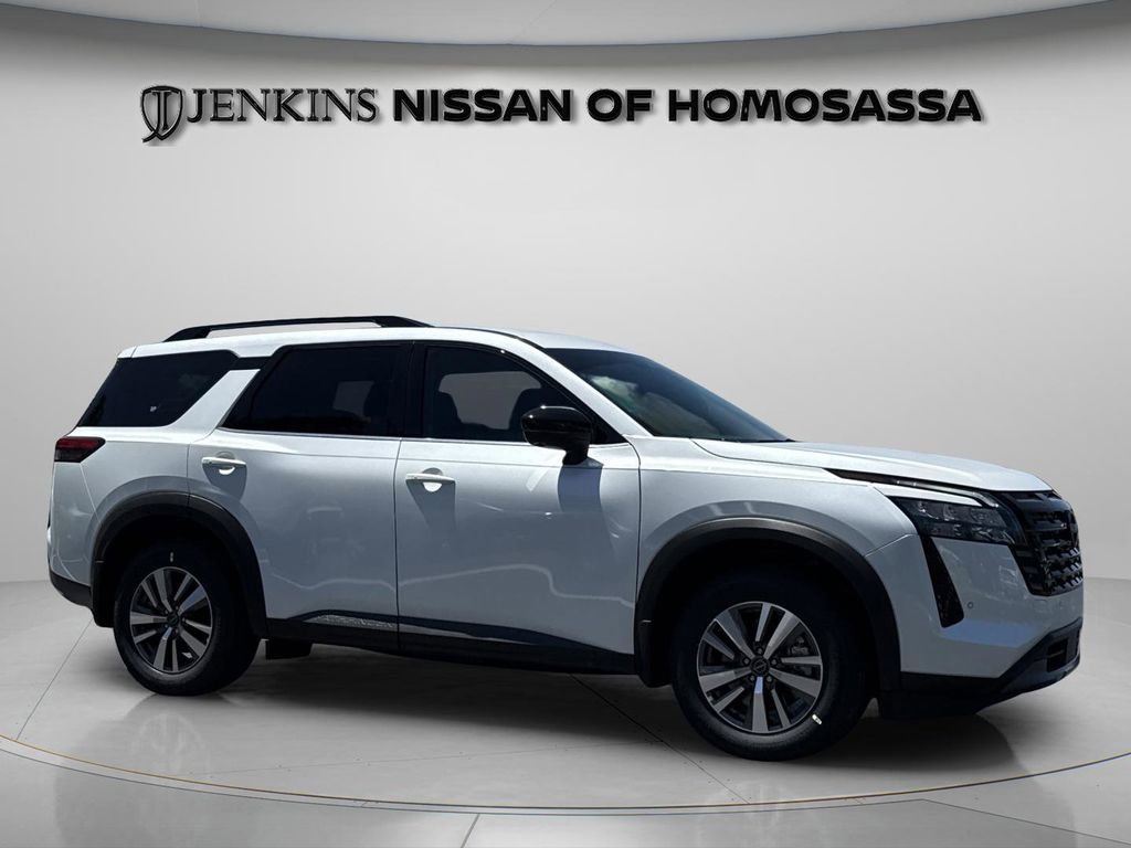 New 2026 Nissan Pathfinder SL FWD image 2