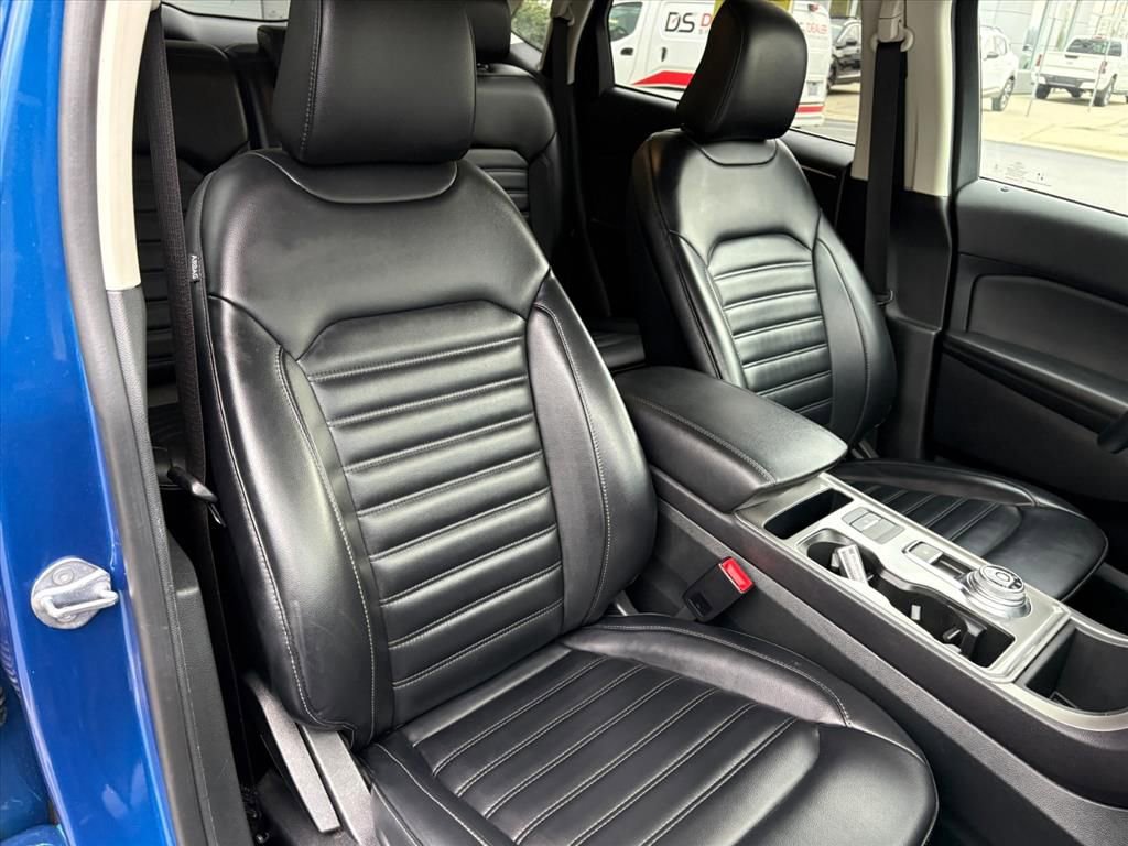 Used 2024 Ford Edge SEL AWD/4WD image 18