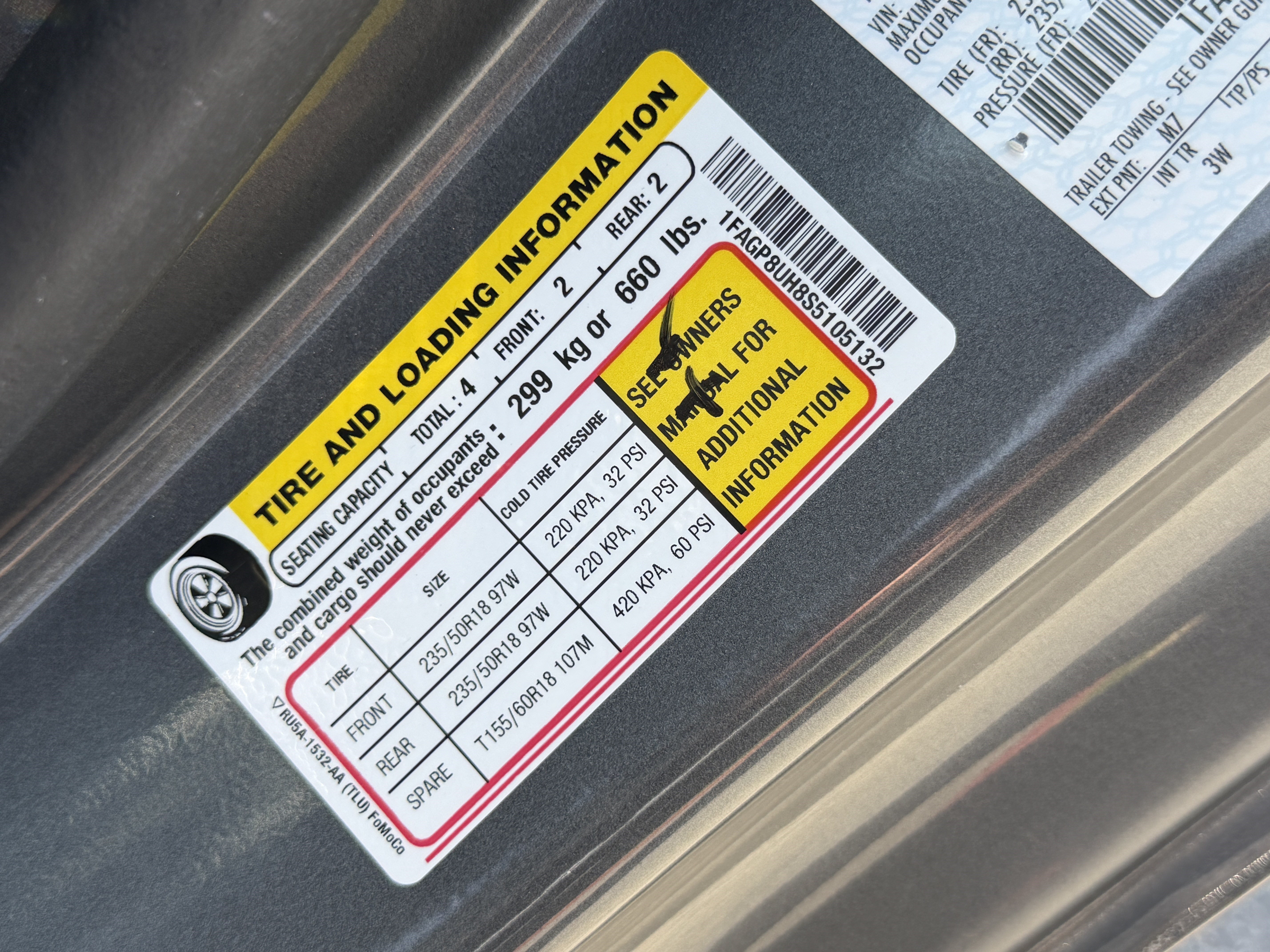 Used 2025 Ford Mustang Premium RWD image 30