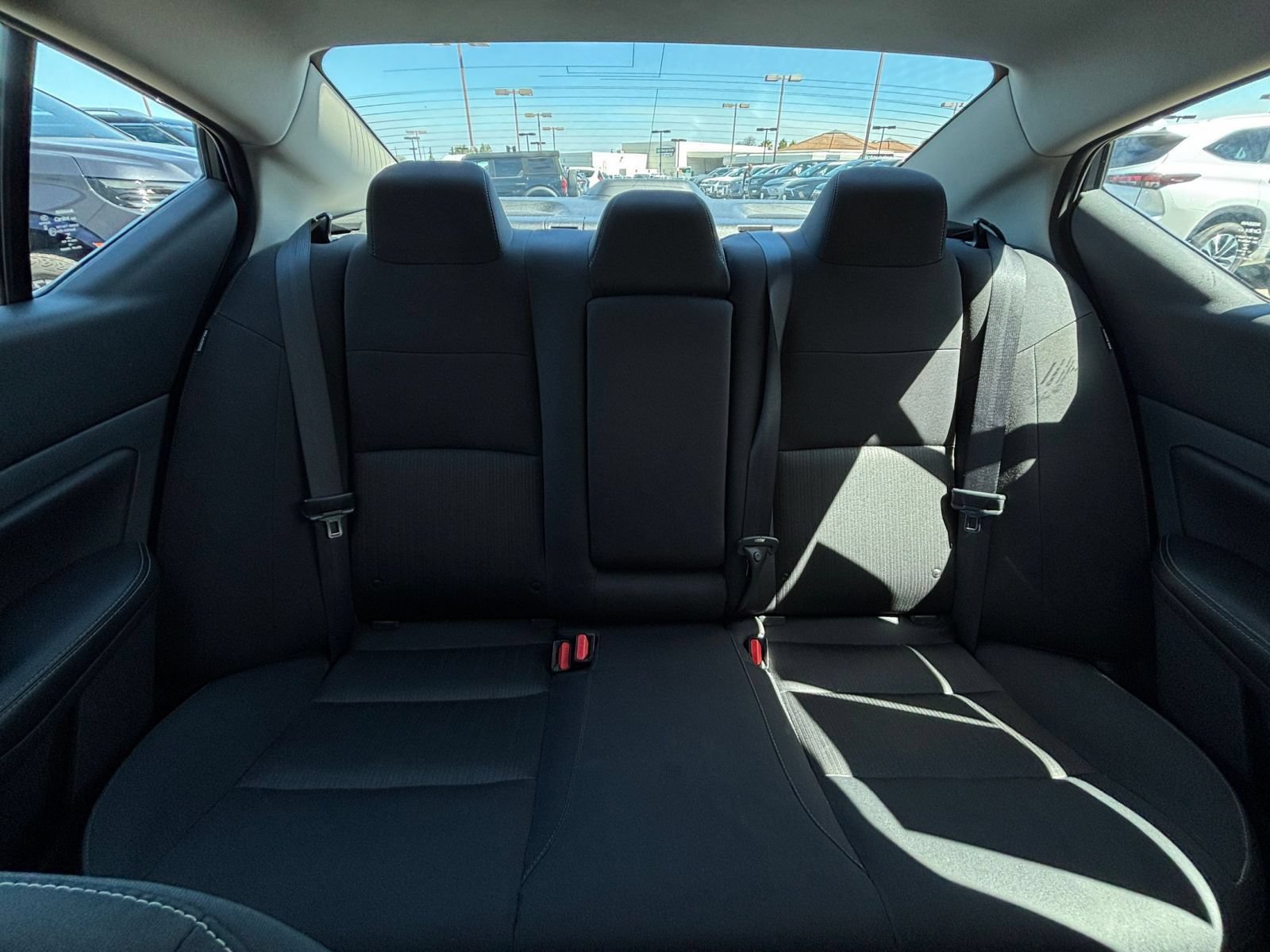 Used 2025 Nissan Altima 2.5 SV FWD image 39